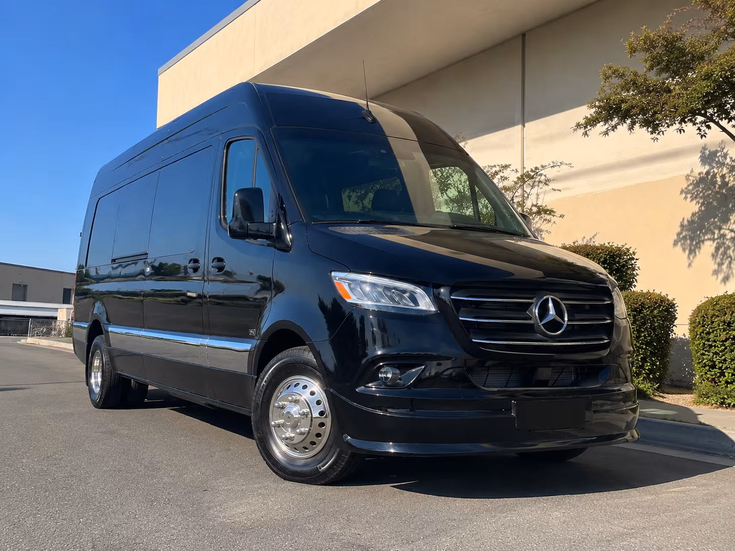 find the perfect transportation for your next wedding 4